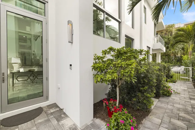Ocean One Juno Beach Residence photo 35
