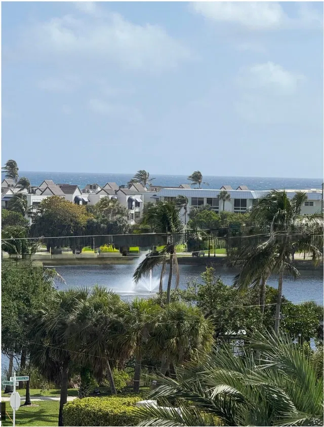 Ocean One Juno Beach Residence photo 42