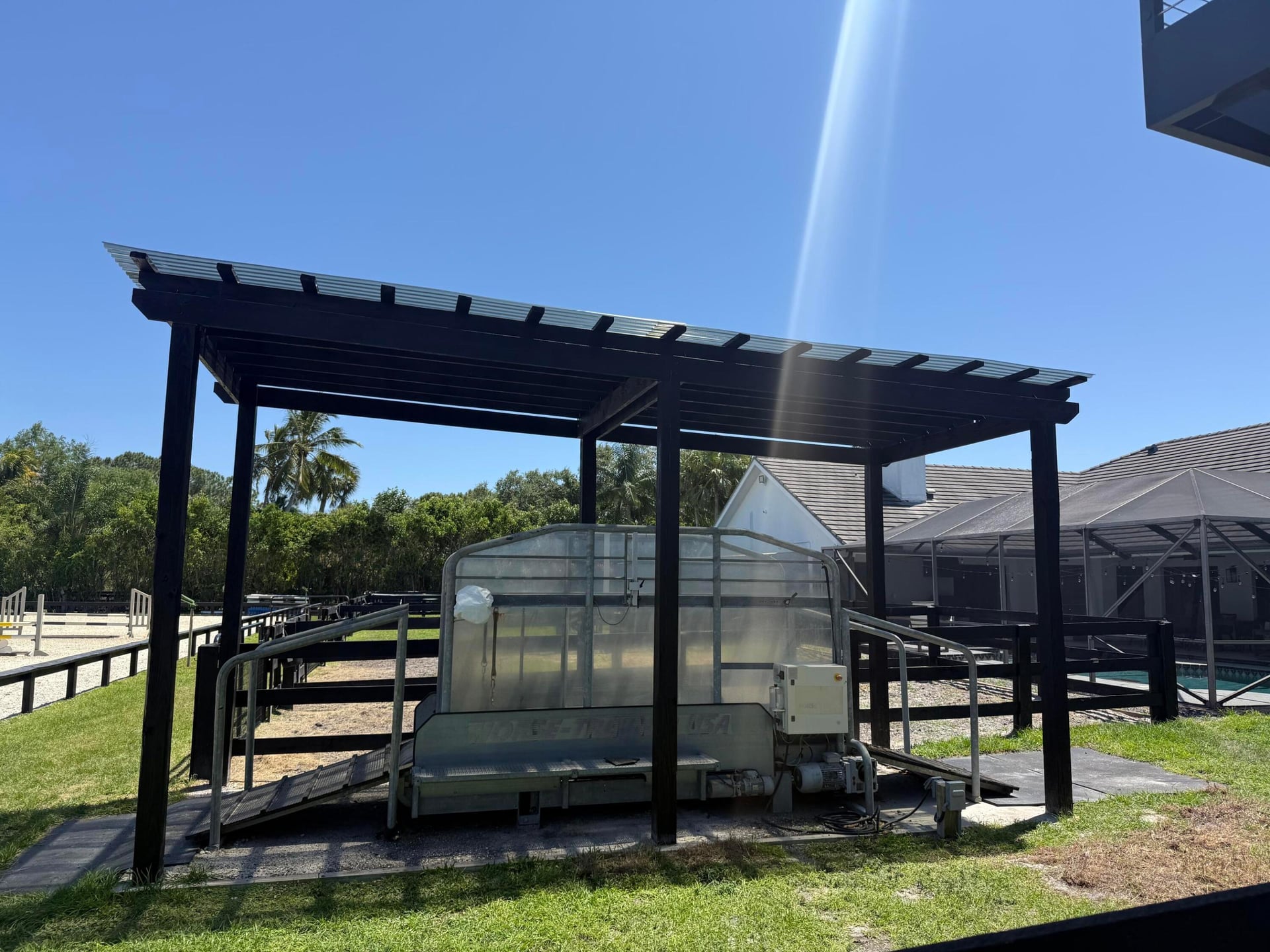 Paddock Park Unit Stalls photo 12
