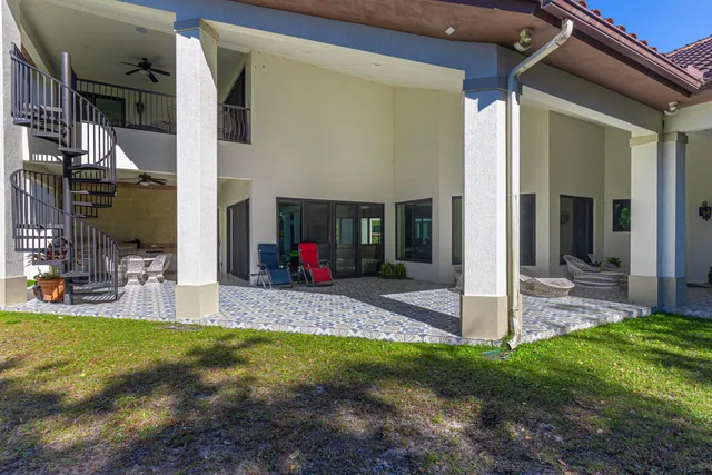 Residence photo 50