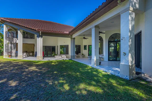 Residence photo 57