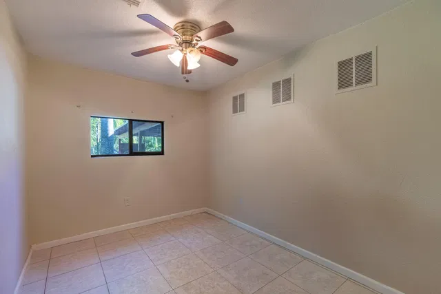 Residence photo 72