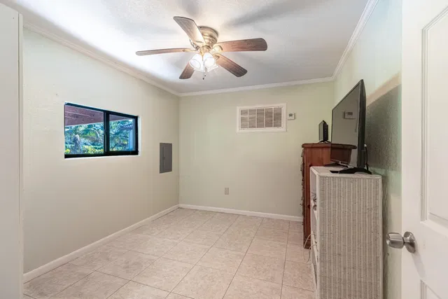 Residence photo 73