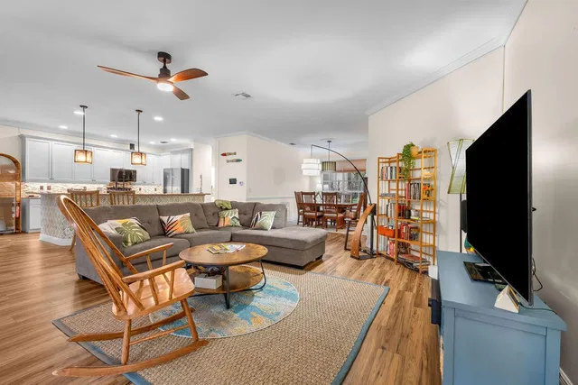 Residence photo 20