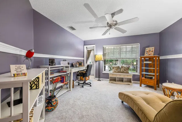 Residence photo 33