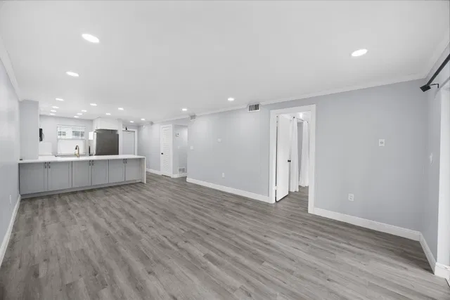 Unit 1314 photo 8