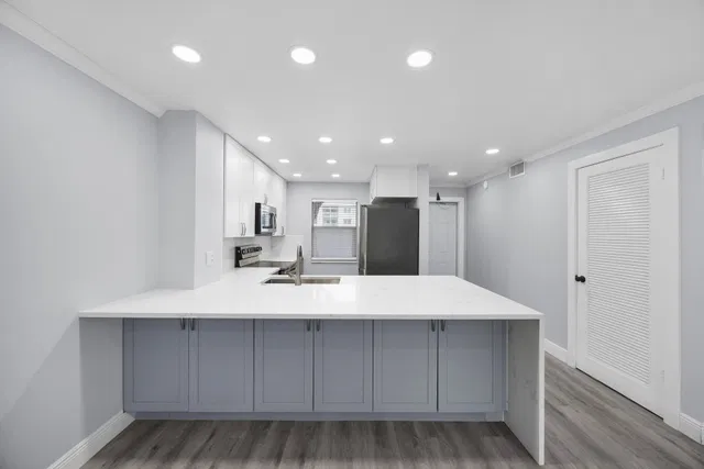 Unit 1314 photo 11