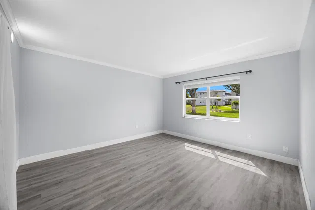 Unit 1314 photo 15