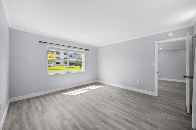 Unit 1314 photo 17