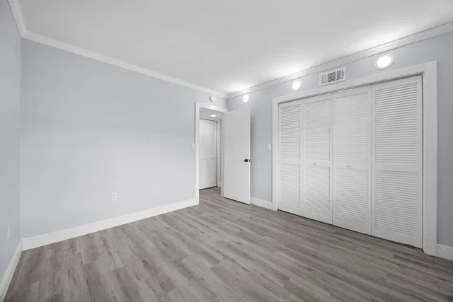 Unit 1314 photo 23