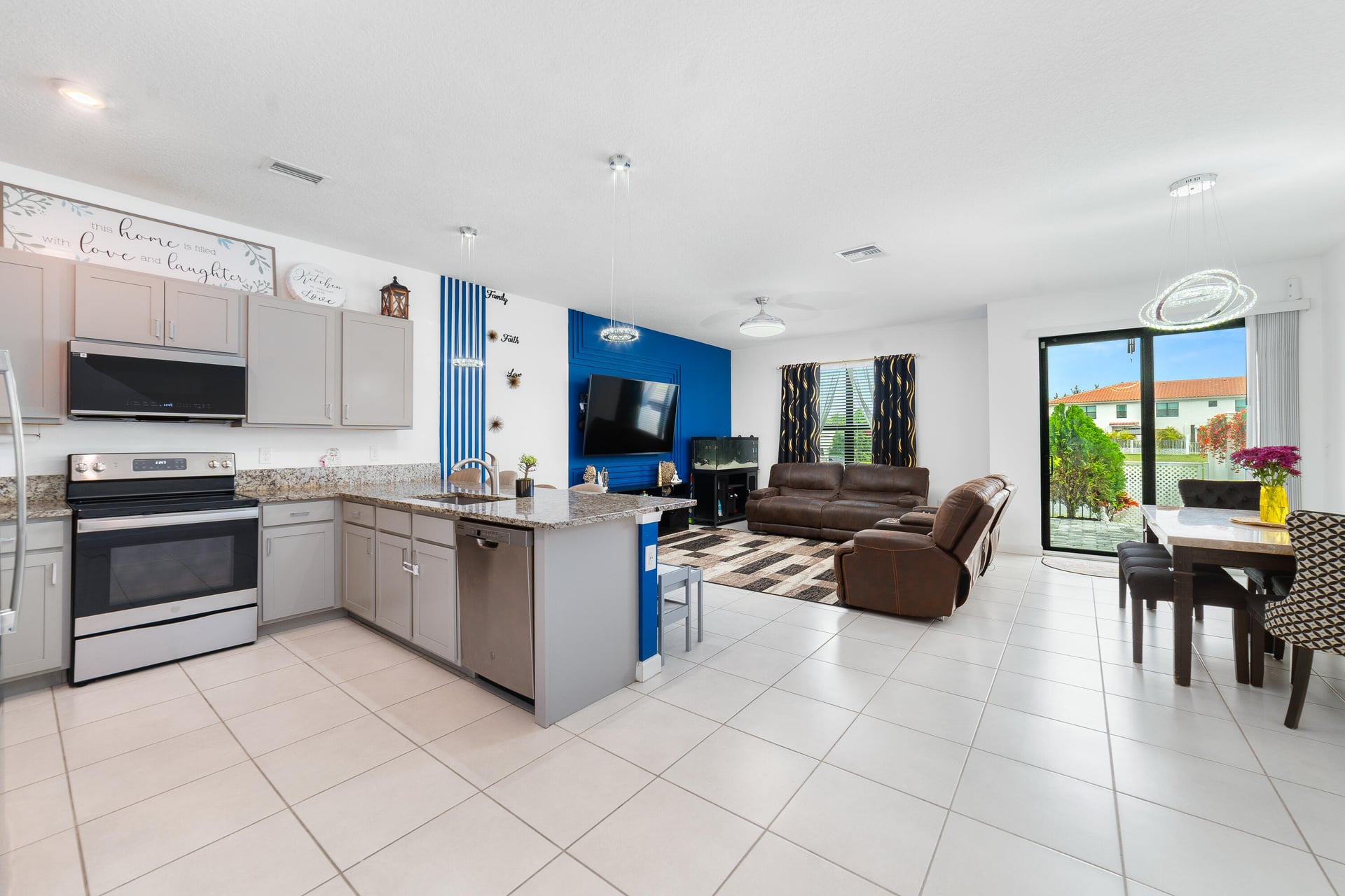 Residence photo 6
