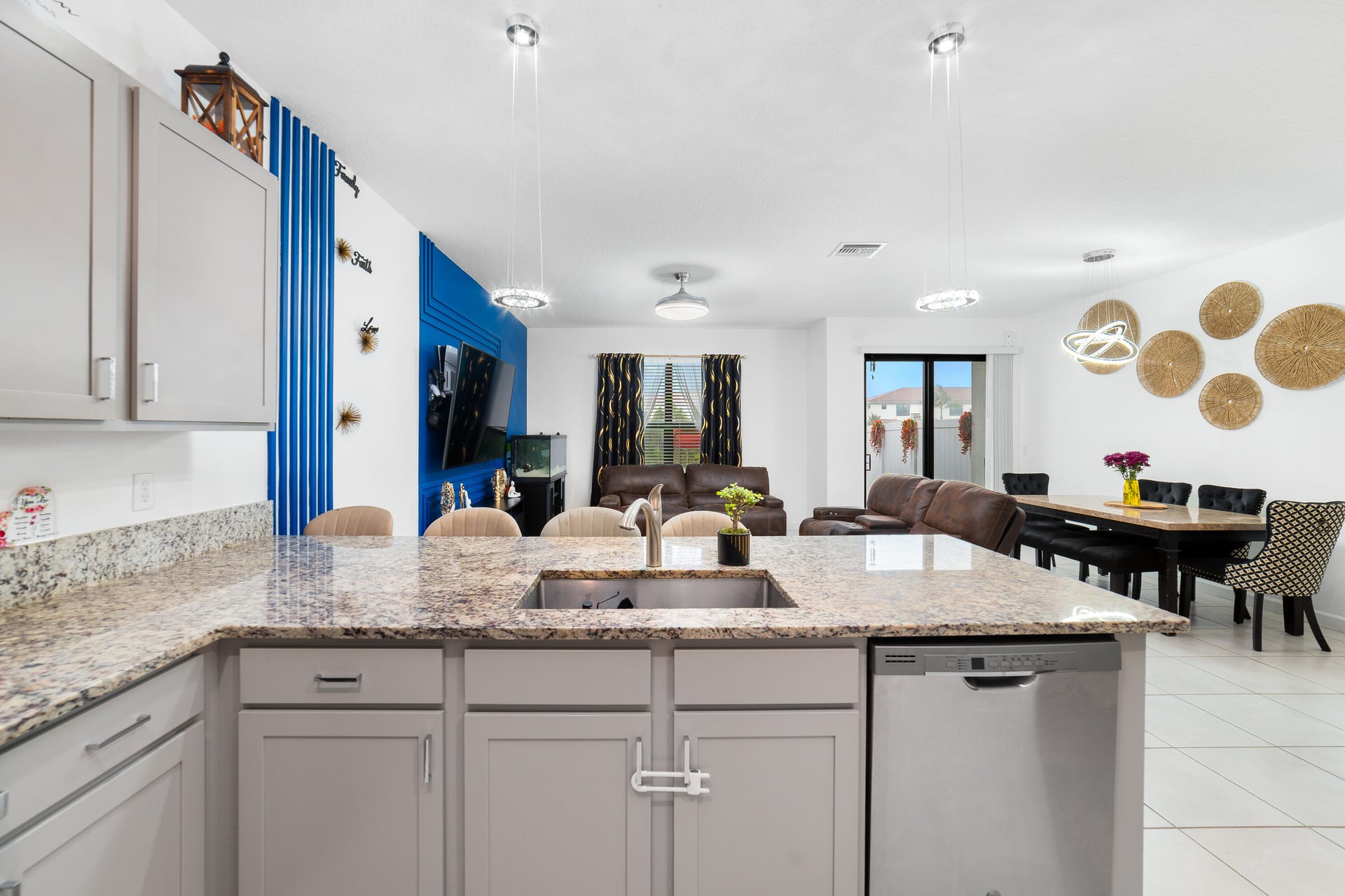 Residence photo 10