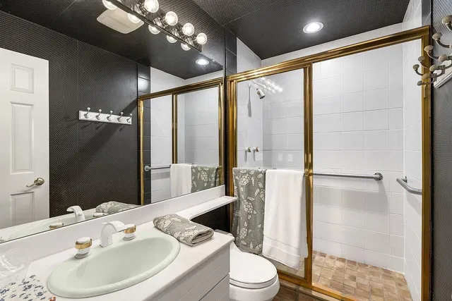 Residence photo 57