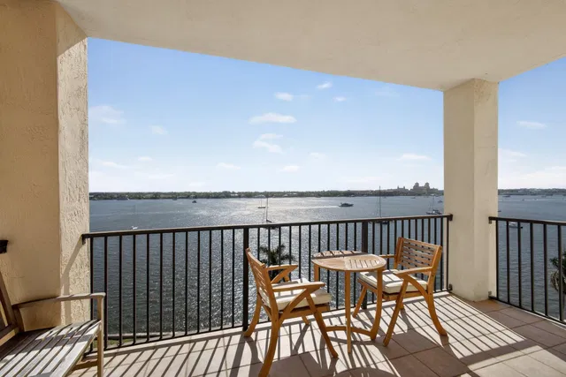 Flagler Pointe Unit 901 photo 9