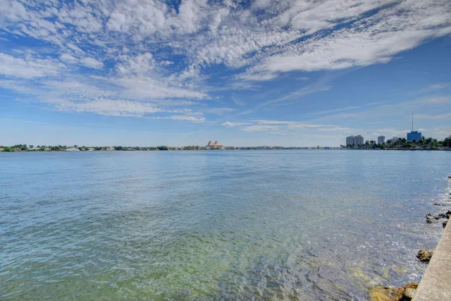 Flagler Pointe Unit 901 photo 36
