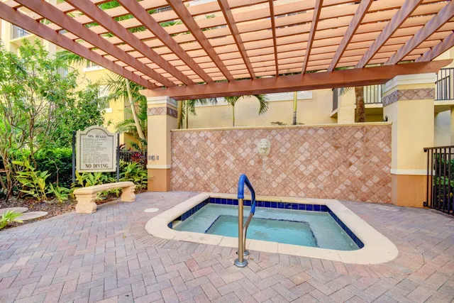 Flagler Pointe Unit 901 photo 40