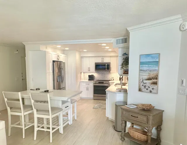Singer Island Unit B-14-d photo 5