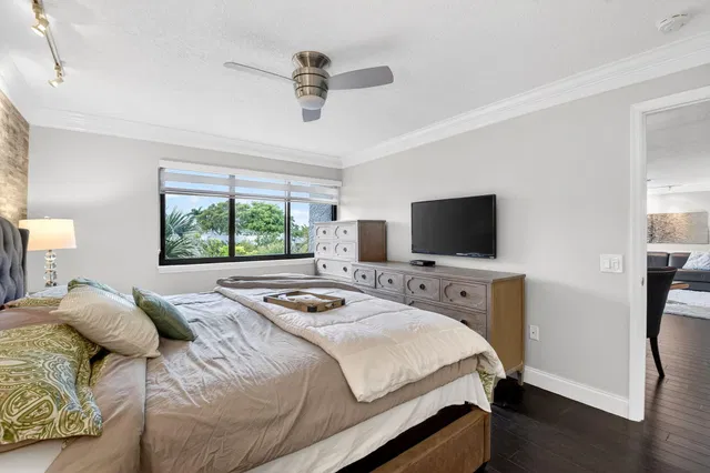 Unit 303 photo 24