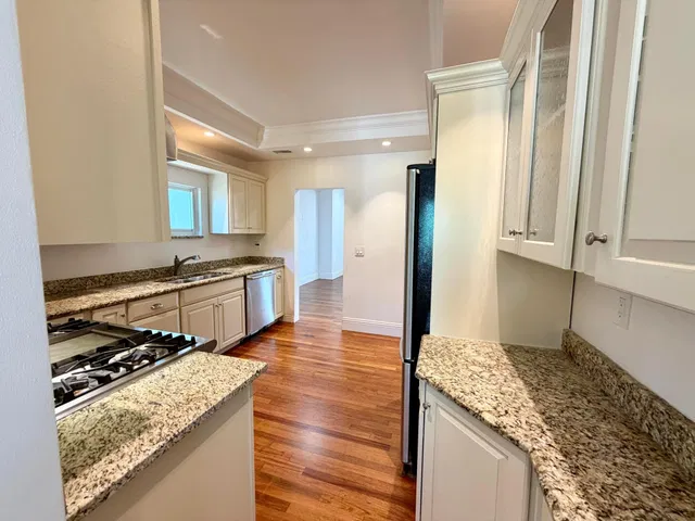 Grandview Heights Residence photo 36