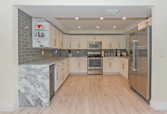 Residence photo 15