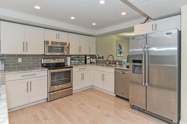 Residence photo 17