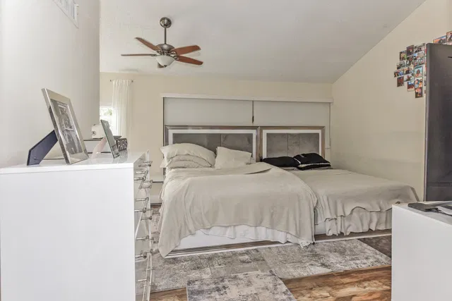 Residence photo 28