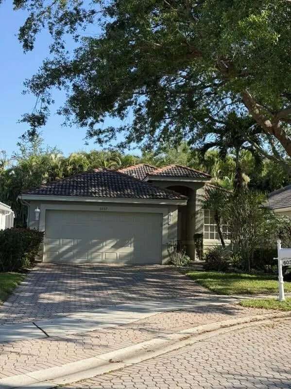 Residence photo 9