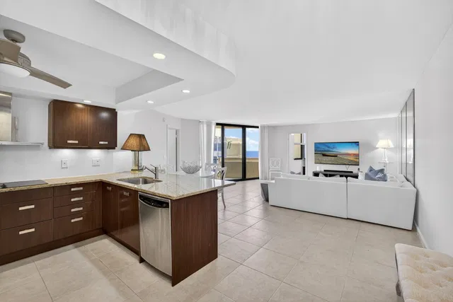Singer Island Unit B24d photo 4