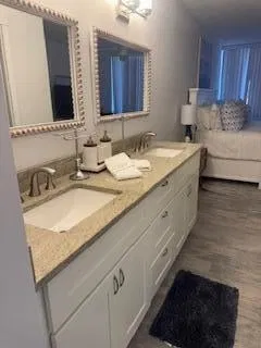 Unit Unit 205 photo 14