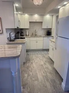 Unit Unit 205 photo 20