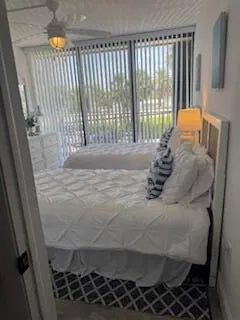 Unit Unit 205 photo 32