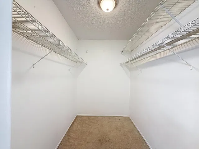 Unit 235 photo 17