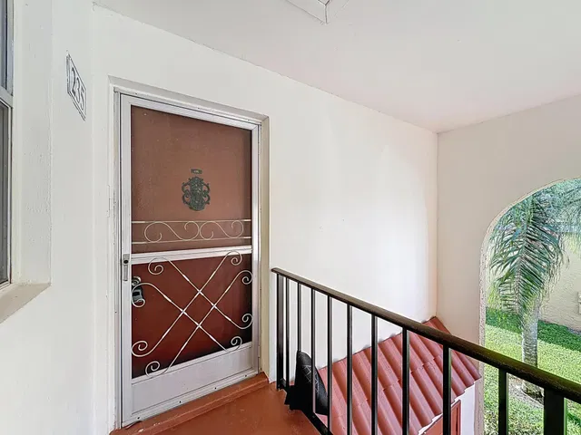 Unit 235 photo 30