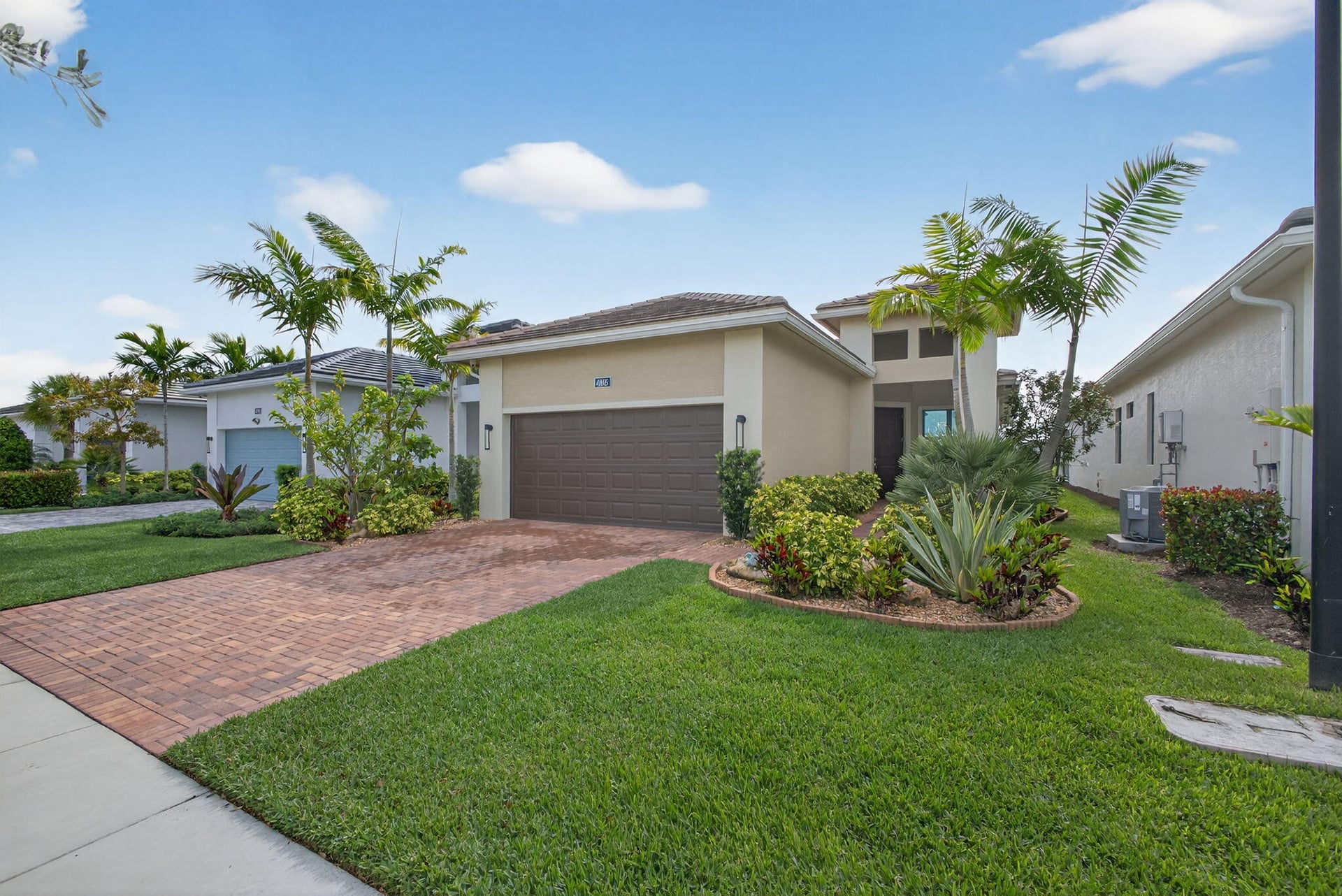 Residence photo 3