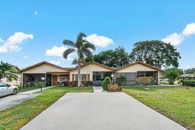 Residence photo 2