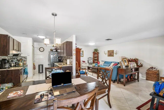 Residence photo 11