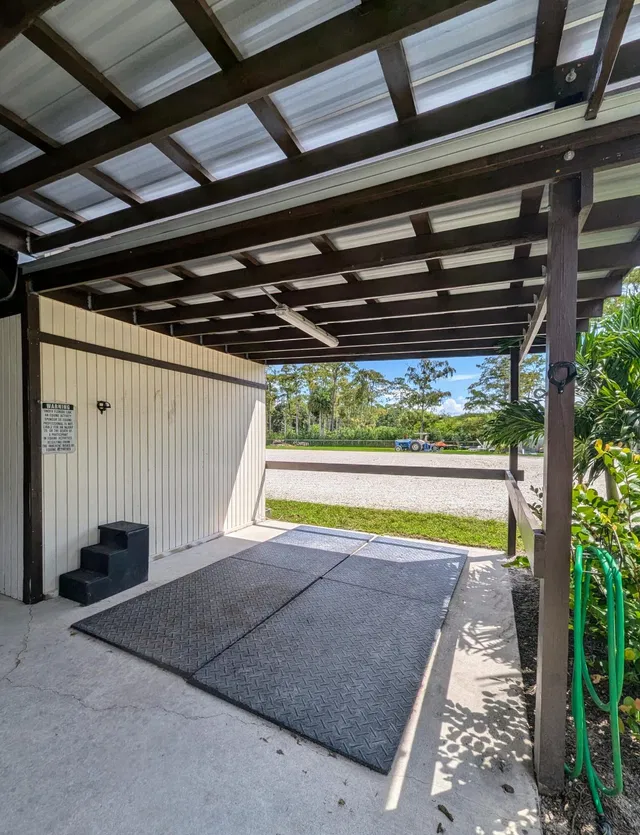 Unit - Barn - photo 4
