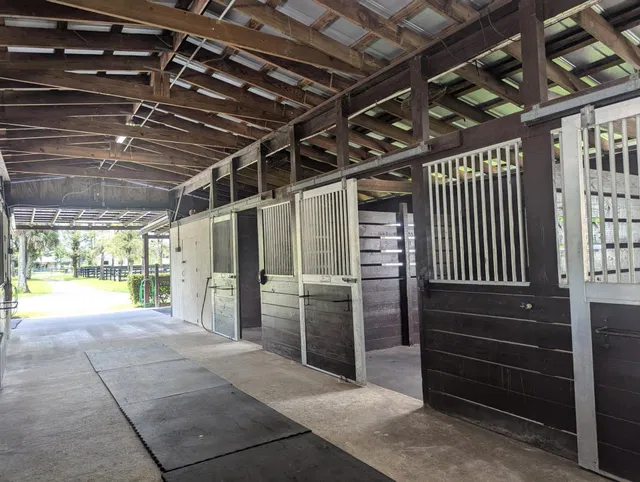 Unit - Barn - photo 16