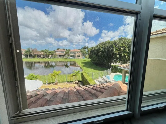 Residence photo 73