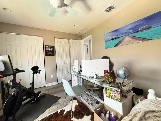Residence photo 81
