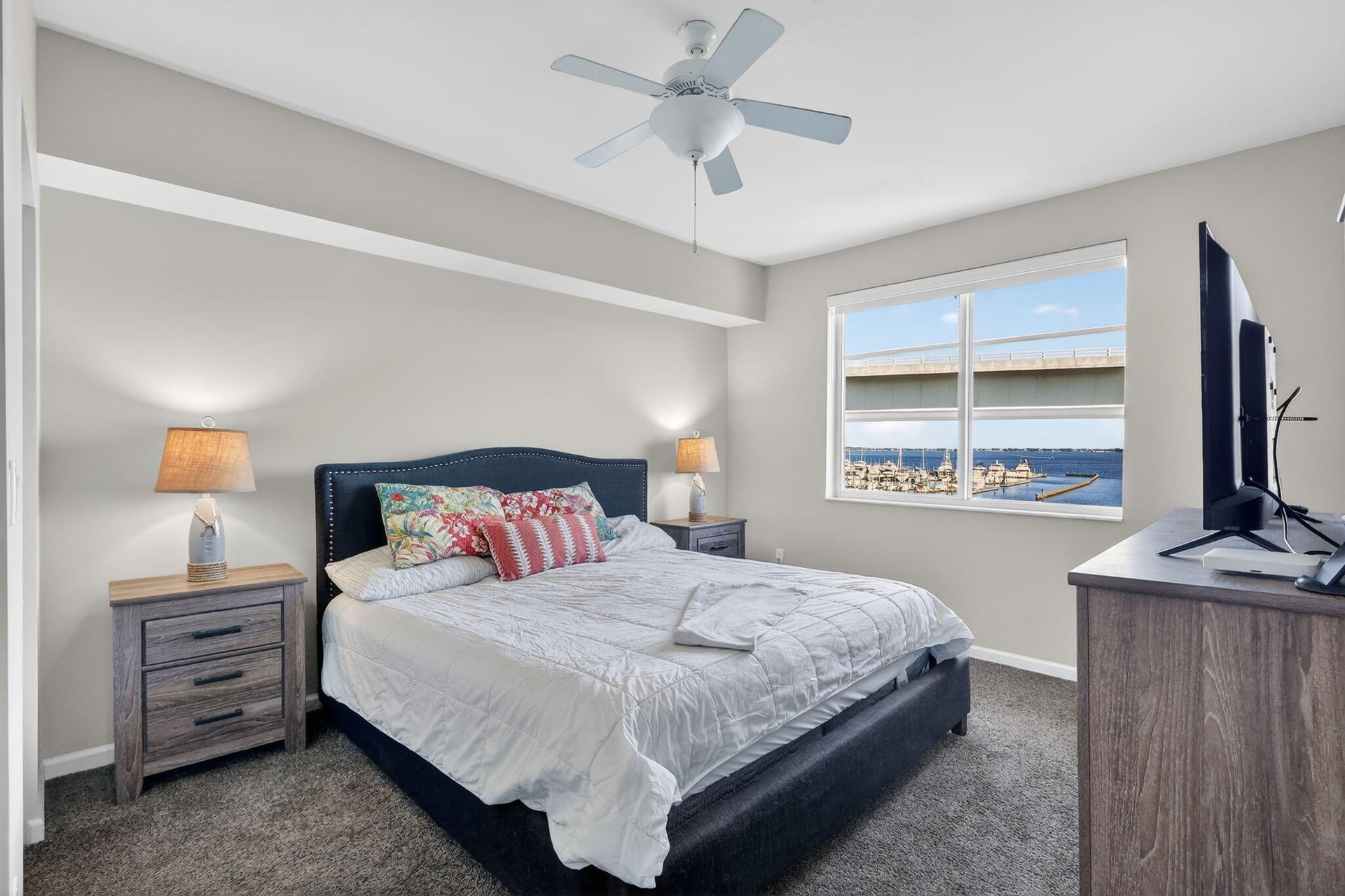 Harborage Yacht Club Unit 403 photo 14