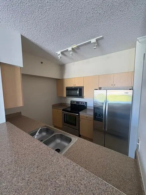 The Montecito Unit 611 photo 2