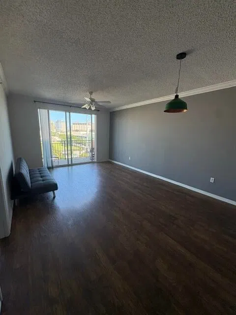 The Montecito Unit 611 photo 4