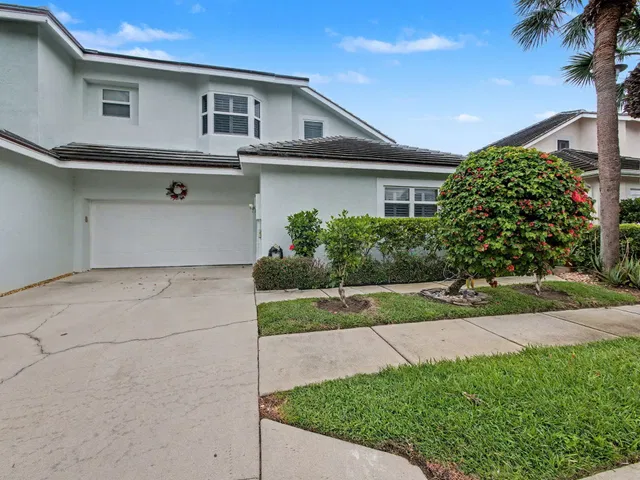 Residence photo 2