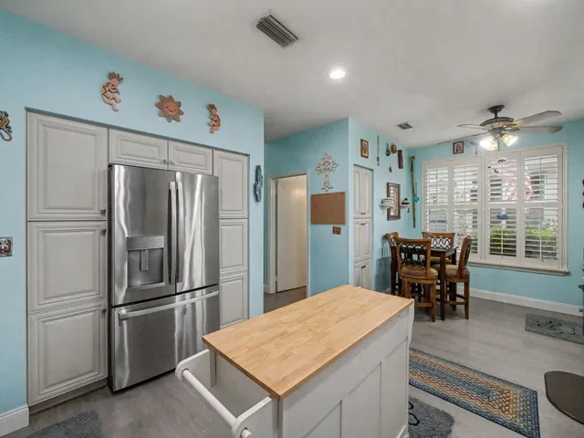 Residence photo 12