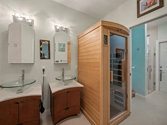 Residence photo 19