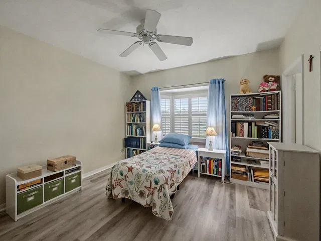 Residence photo 22
