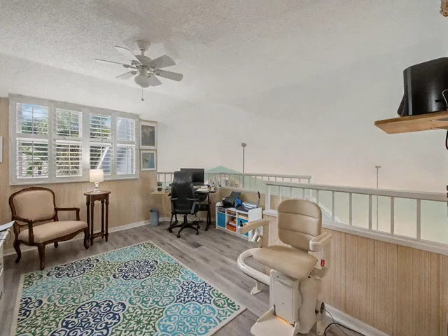 Residence photo 24