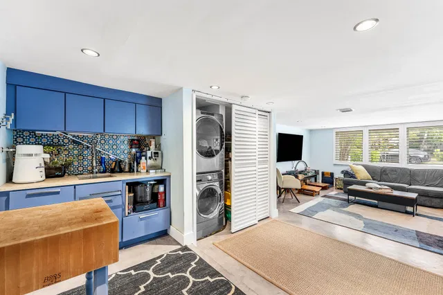  Residence photo 12