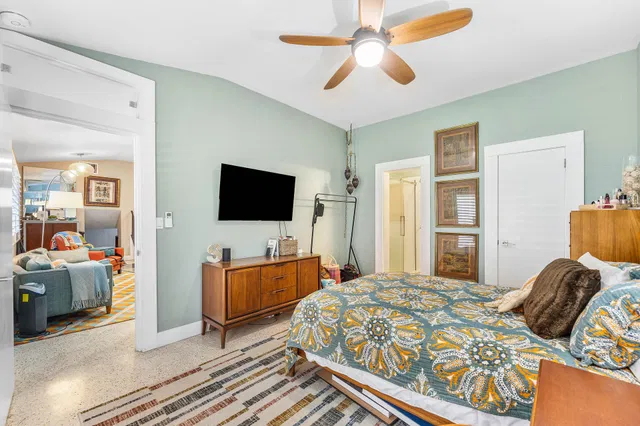  Residence photo 16
